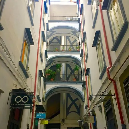 Interno Napoletano Chiaia